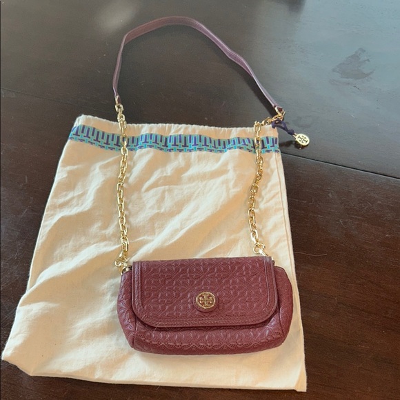 Tory Burch Handbags - Tory Burch Bryant Quilted Small Burgandy Crossbody Bag with Tory Burch Dustbag